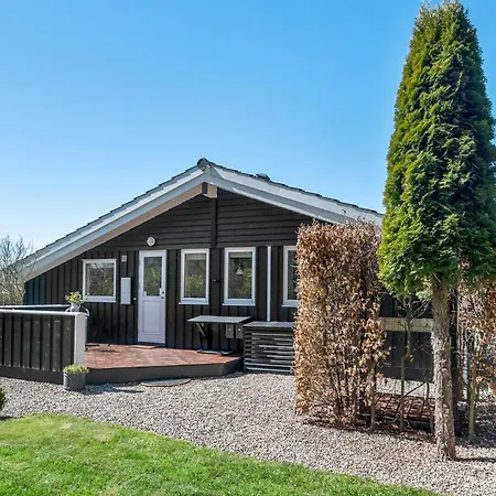 Lovely In Tranekaer With Wifi Holiday home Hou (Syddanmark)